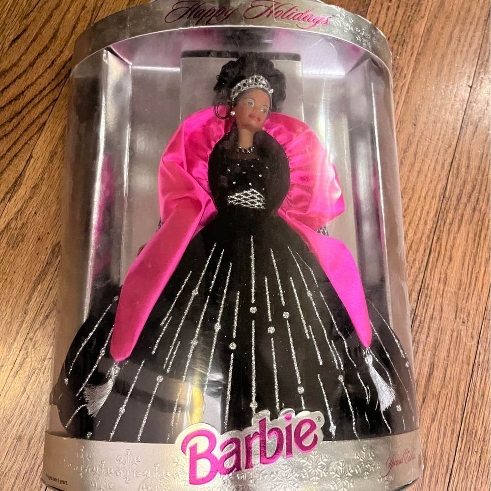 Barbie Happy Holidays African American Mattel 20201 Christmas Rhinestone NIB